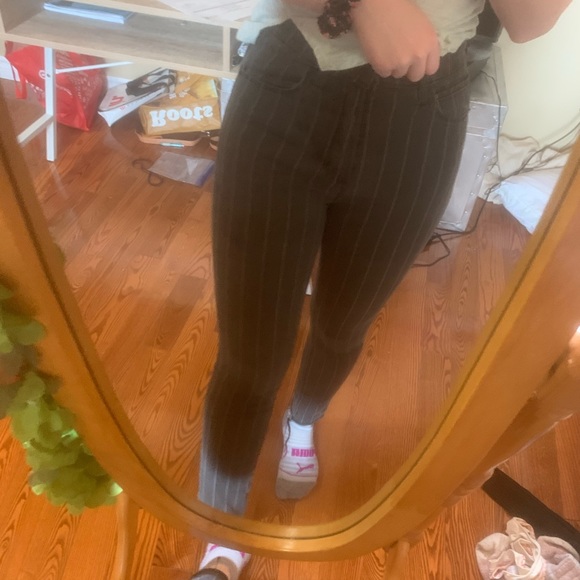 Pinstripe jeans from Abercrombie and Fitch - Picture 2 of 3